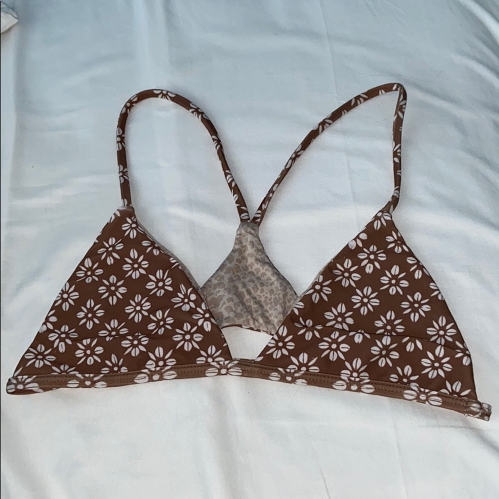 Acacia Shaka Top in Daisy Block